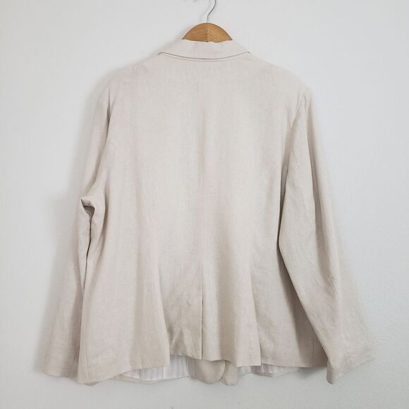Cato Women's Cream linen Blazer - Picture 8 of 9